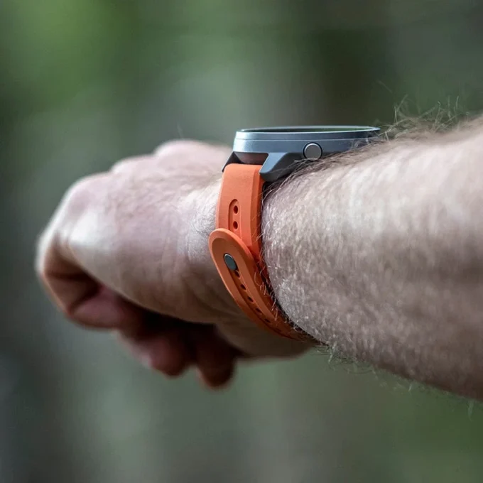 Bracelet Suunto 24 mm Athletic 7 en silicone, couleur Granite Orange, taille S+M
