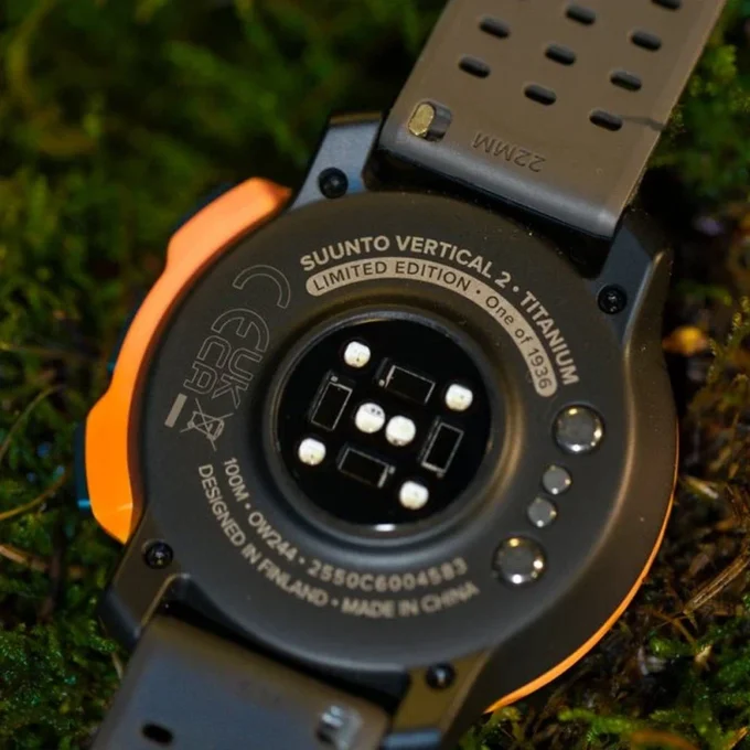 Coffret cadeau anniversaire Suunto Vertical 2