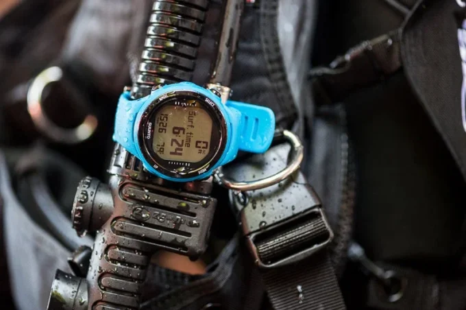 Ordinateur de plongée Suunto D4i novo blue, de la taille d&rsquo;une montre