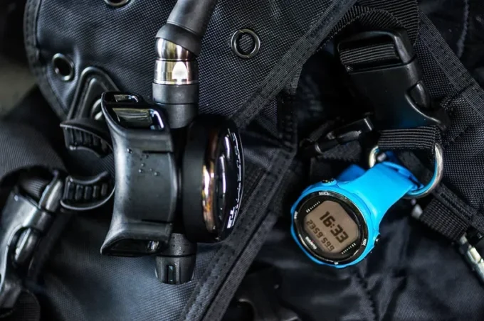 Ordinateur de plongée Suunto D4i novo blue, de la taille d&rsquo;une montre