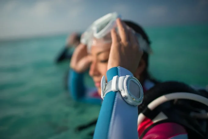Suunto D4i Novo blanc – un ordinateur de plongée léger et compact Suunto D4i Novo blanc – un ordinateur de plongée léger et compact