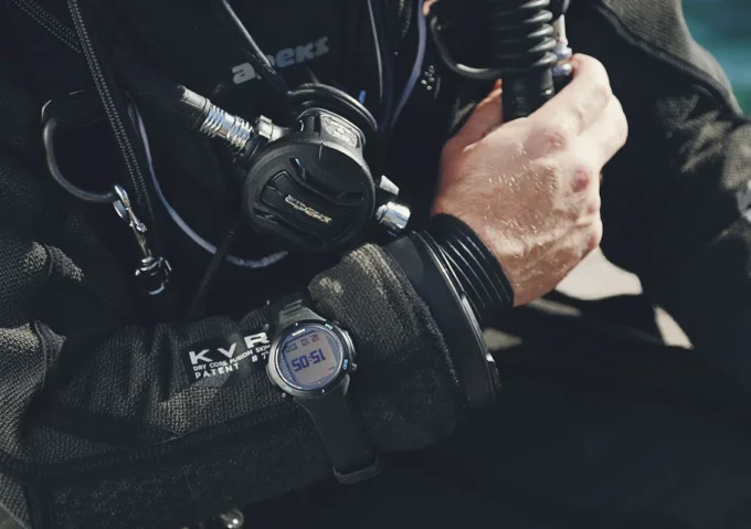 Suunto D6i novo noir – ordinateur de plongée robuste avec boussole 3D Suunto D6i novo noir – ordinateur de plongée robuste avec boussole 3D