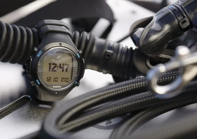 Suunto D6i novo noir – ordinateur de plongée robuste avec boussole 3D Suunto D6i novo noir – ordinateur de plongée robuste avec boussole 3D
