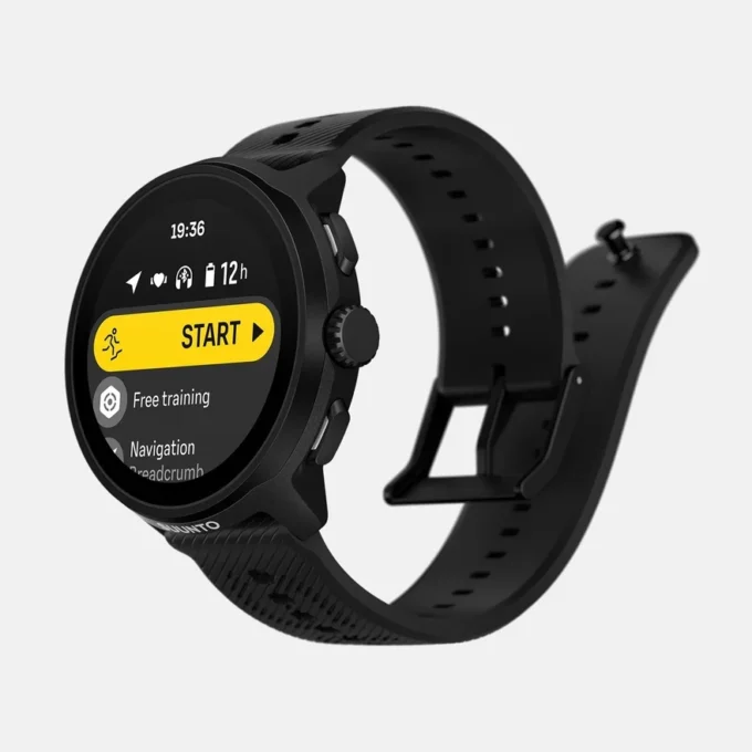 Suunto Run All Black avec bracelet en silicone